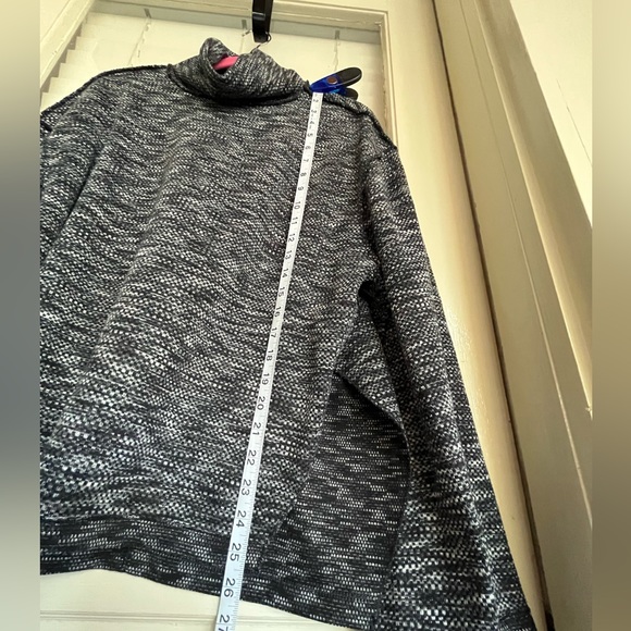 We the Free slit side Tunic Medium - Picture 7 of 10